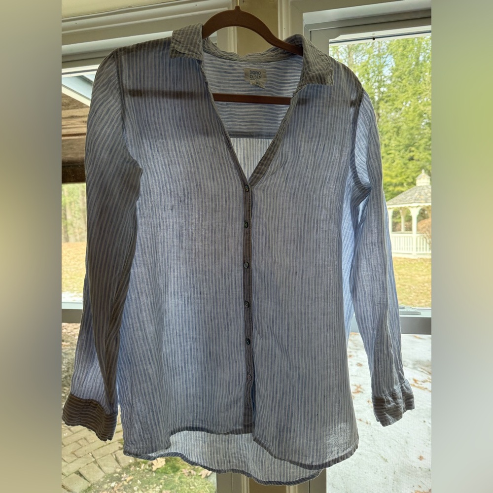 Sigrid Olsen Light Blue and White Striped Casual Button-Down Shirt